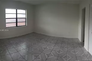 1325 W 68th St, Hialeah, FL 33014 - Photo 25