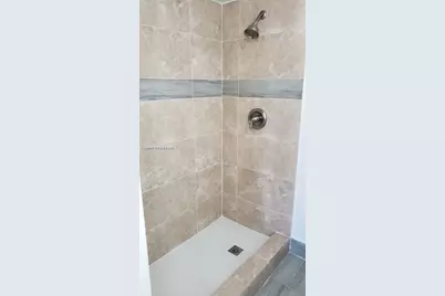 1325 W 68th St #214, Hialeah, FL 33014 - Photo 21