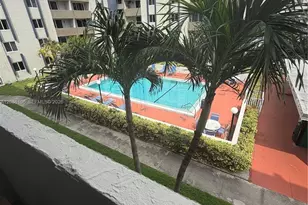 10090 NW 80th Ct, Hialeah Gardens, FL 33016 - Photo 17