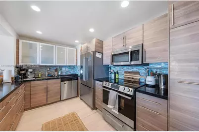 11111 Biscayne #2D, Miami, FL 33181 - Photo 11