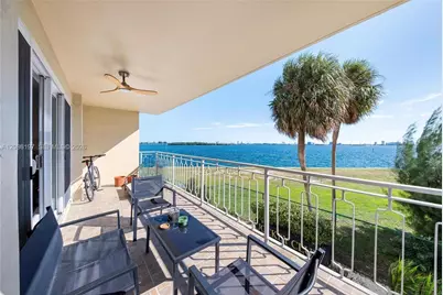 11111 Biscayne #2D, Miami, FL 33181 - Photo 21