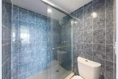 11111 Biscayne #2D, Miami, FL 33181 - Photo 17