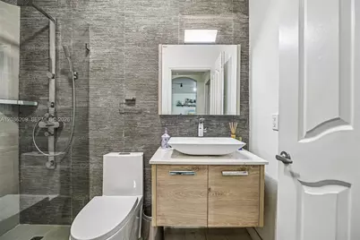 8175 NW 114th Pl, Doral, FL 33178 - Photo 23