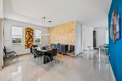 8175 NW 114th Pl, Doral, FL 33178 - Photo 9