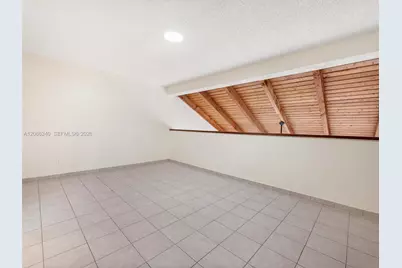 1424 SW 131st Place Cir E, Miami, FL 33184 - Photo 11