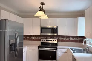 2297 NW 171st Terrace, Pembroke Pines, FL 33028 - Photo 13