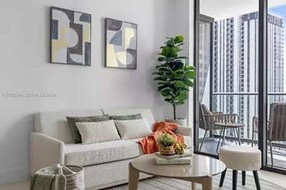 159 NE 6th St #2704, Miami, FL 33132 - Photo 3