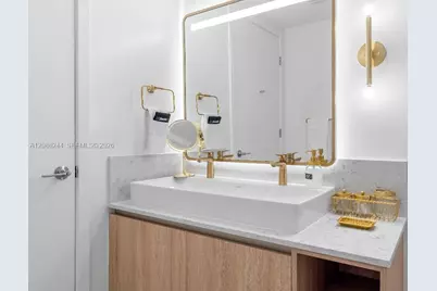 159 NE 6th St #2704, Miami, FL 33132 - Photo 25