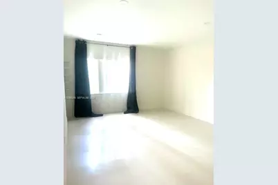18111 NW 68th Ave #I105, Hialeah, FL 33015 - Photo 5