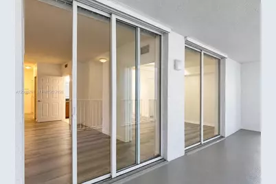 115 SW 11th St #704, Miami, FL 33130 - Photo 13