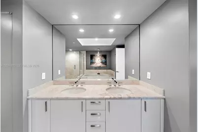1331 Brickell Bay Dr #3705, Miami, FL 33131 - Photo 15