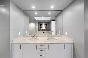 1331 Brickell Bay Dr, Miami, FL 33131 - Photo 15