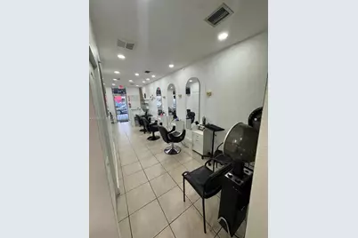 Little Havana Full-Service Beauty Salon For Sale, Miami, FL 33125 - Photo 3
