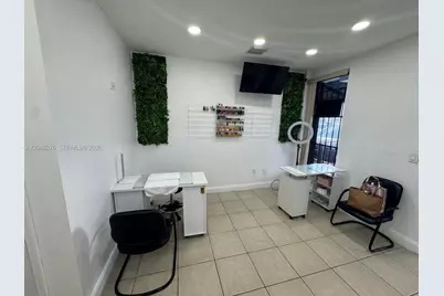 Little Havana Full-Service Beauty Salon For Sale, Miami, FL 33125 - Photo 9