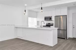 2828 NW 7th St, Fort Lauderdale, FL 33311 - Photo 7
