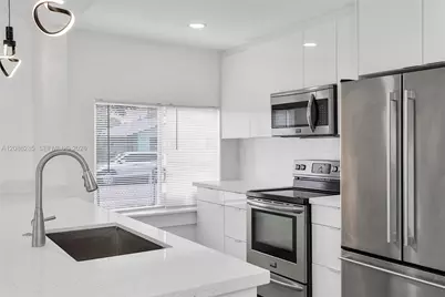2828 NW 7th St #n/a, Fort Lauderdale, FL 33311 - Photo 11