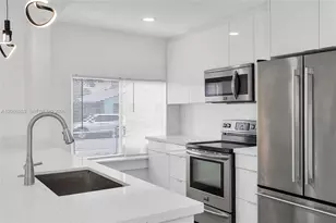 2828 NW 7th St, Fort Lauderdale, FL 33311 - Photo 11