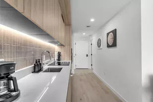 225 N Miami Ave, Miami, FL 33128 - Photo 23