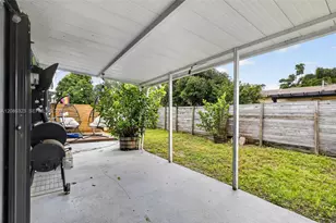 5317 NE 5th Ave, Oakland Park, FL 33334 - Photo 27