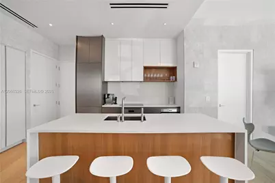 304 Ocean Dr #102, Miami Beach, FL 33139 - Photo 13