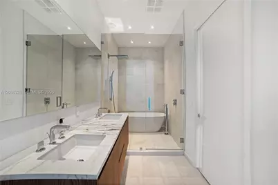 304 Ocean Dr #102, Miami Beach, FL 33139 - Photo 17