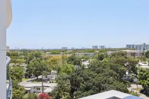 13800 Highland Dr, North Miami Beach, FL 33181 - Photo 43