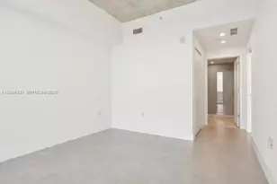 13800 Highland Dr, North Miami Beach, FL 33181 - Photo 19