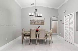 19953 NW 78th Ave, Hialeah, FL 33015 - Photo 11