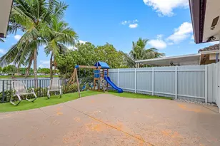 19953 NW 78th Ave, Hialeah, FL 33015 - Photo 39