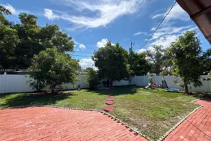 1785 Birch Dr, Venice, FL 34293 - Photo 11