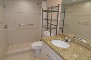 5005 Collins Ave, Miami Beach, FL 33140 - Photo 7