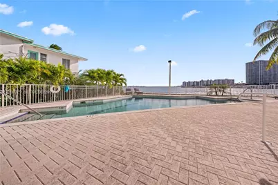 2000 Bay Dr #204, Miami Beach, FL 33141 - Photo 35