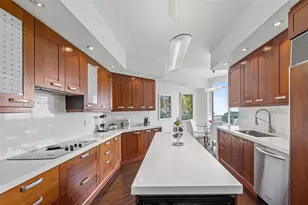 60 Edgewater Dr, Coral Gables, FL 33133 - Photo 11