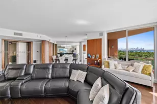 60 Edgewater Dr, Coral Gables, FL 33133 - Photo 7