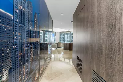88 SW 7th St #2401, Miami, FL 33130 - Photo 31