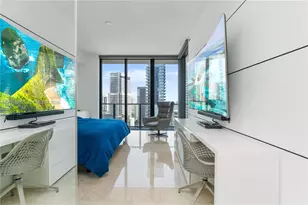 88 SW 7th St, Miami, FL 33130 - Photo 5