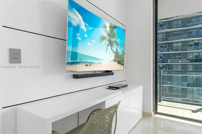 88 SW 7th St #2401, Miami, FL 33130 - Photo 25