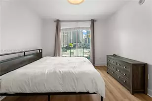 90 SW 3rd St, Miami, FL 33130 - Photo 7