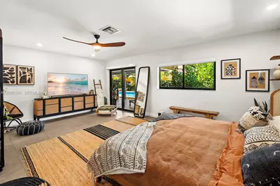 419 Alamanda Dr, Hallandale Beach, FL 33009 - Photo 21