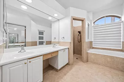 19174 NW 23rd Pl, Pembroke Pines, FL 33029 - Photo 13