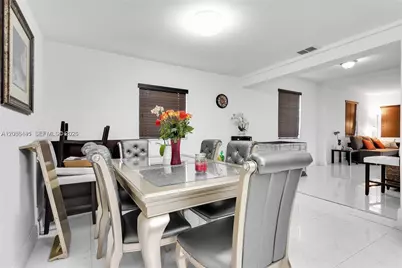 9460 NW 35th Ct, Miami, FL 33147 - Photo 23