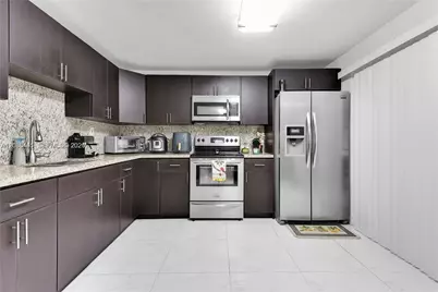 9460 NW 35th Ct, Miami, FL 33147 - Photo 25