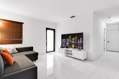 9460 NW 35th Ct, Miami, FL 33147 - Photo 19