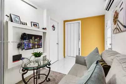 9460 NW 35th Ct, Miami, FL 33147 - Photo 37