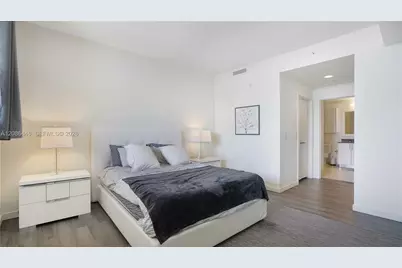 999 SW 1st Ave #2313, Miami, FL 33131 - Photo 15