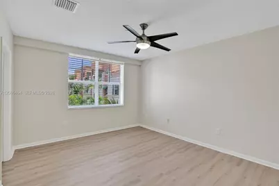 1033 NE 17th Way #1804, Fort Lauderdale, FL 33304 - Photo 15