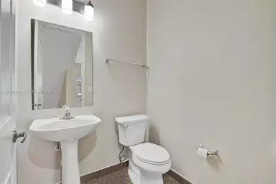 1033 NE 17th Way #1804, Fort Lauderdale, FL 33304 - Photo 13
