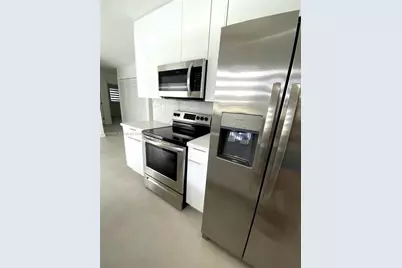 5431 W 8th Ct, Hialeah, FL 33012 - Photo 3