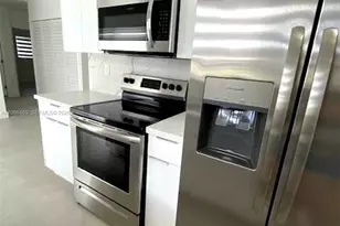 5431 W 8th Ct, Hialeah, FL 33012 - Photo 3