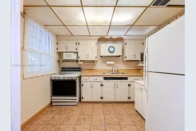 1580 NE 132nd Rd, North Miami, FL 33161 - Photo 7